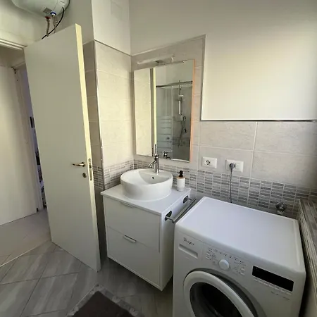 Apartment Fiocco's Home, Two-room In The Center Of Quartu Quartu Sant'Elena