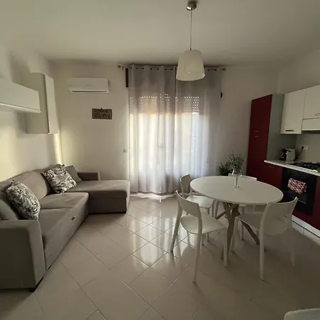 Apartmán Fiocco's Home, Two-room In The Center Of Quartu *